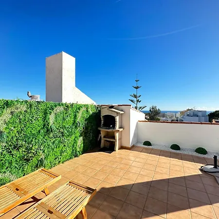 2 Bed Penthouse With Sea View Apartamento