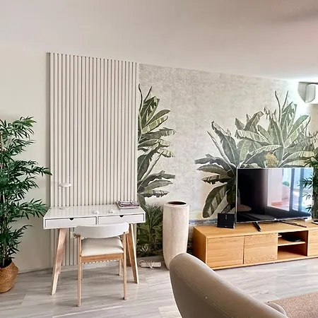 2 Bed Penthouse With Sea View Appartamento *
