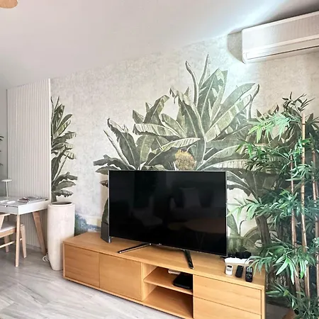 2 Bed Penthouse With Sea View *